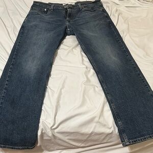 Levi Signature Relaxed Fit Jeans
